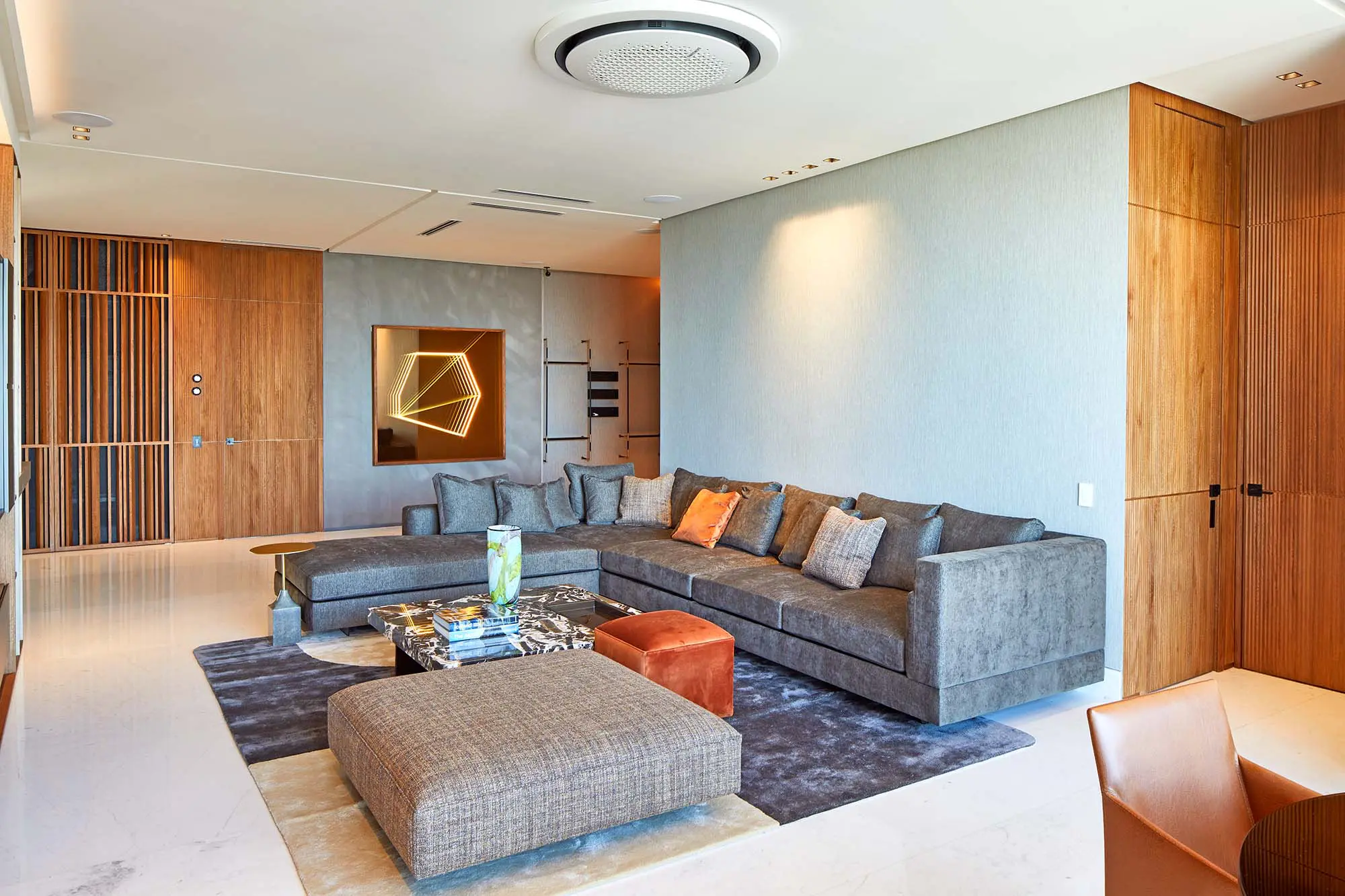 penthouse_1.jpg (1)